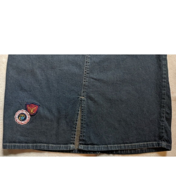 UNIQUE ROUTE 66 Stretch Fit Blue Denim Jean Skirt Size 8 Front Slit w/ Patches. - Picture 5 of 11
